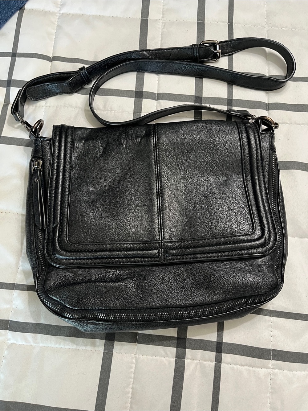 Antik Kraft Black Leather Crossbody Bag with Top Handle